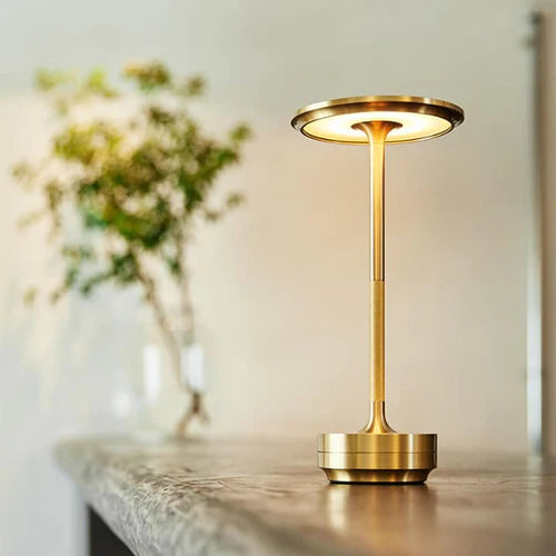 Aro Lights | Minimalistische Luxe Metalen Tafellamp, Bureaulamp, nachtkast lamp