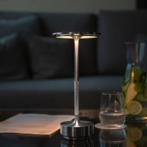 Aro Lights | Minimalistische Luxe Metalen Tafellamp, Bureaulamp, nachtkast lamp