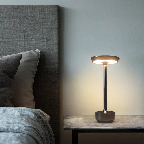 Aro Lights | Minimalistische Luxe Metalen Tafellamp, Bureaulamp, nachtkast lamp